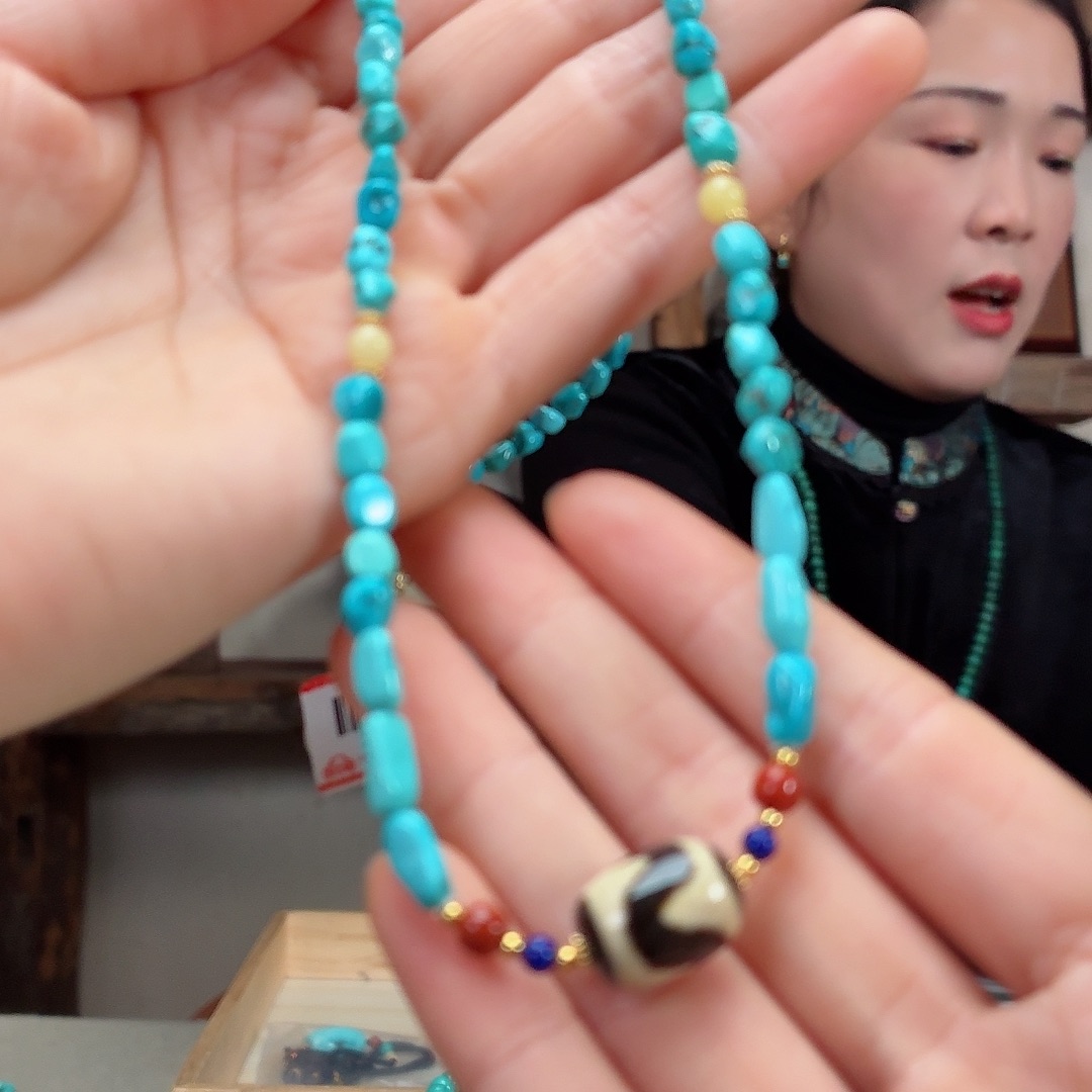 未镶嵌绿松石珠宝奇石