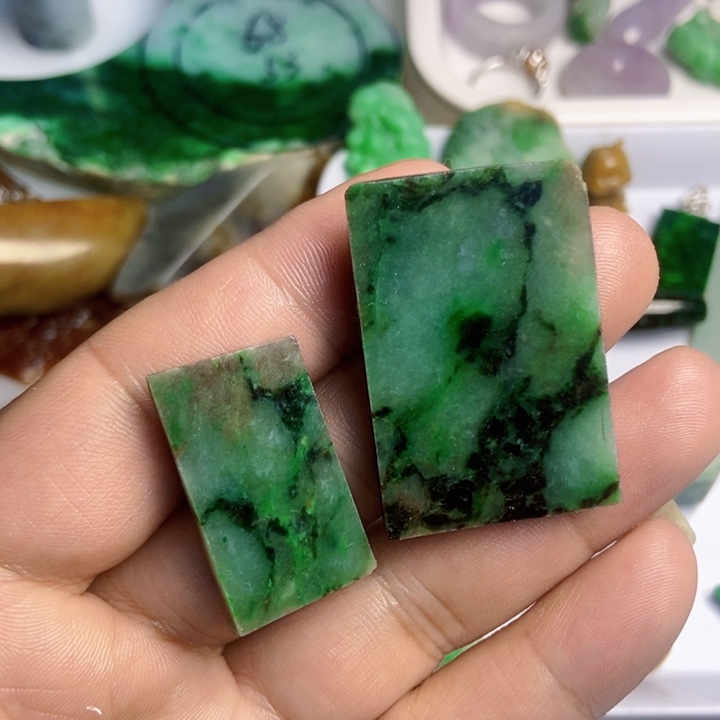 古***瞳翡翠散珠天然翡翠A货挂件