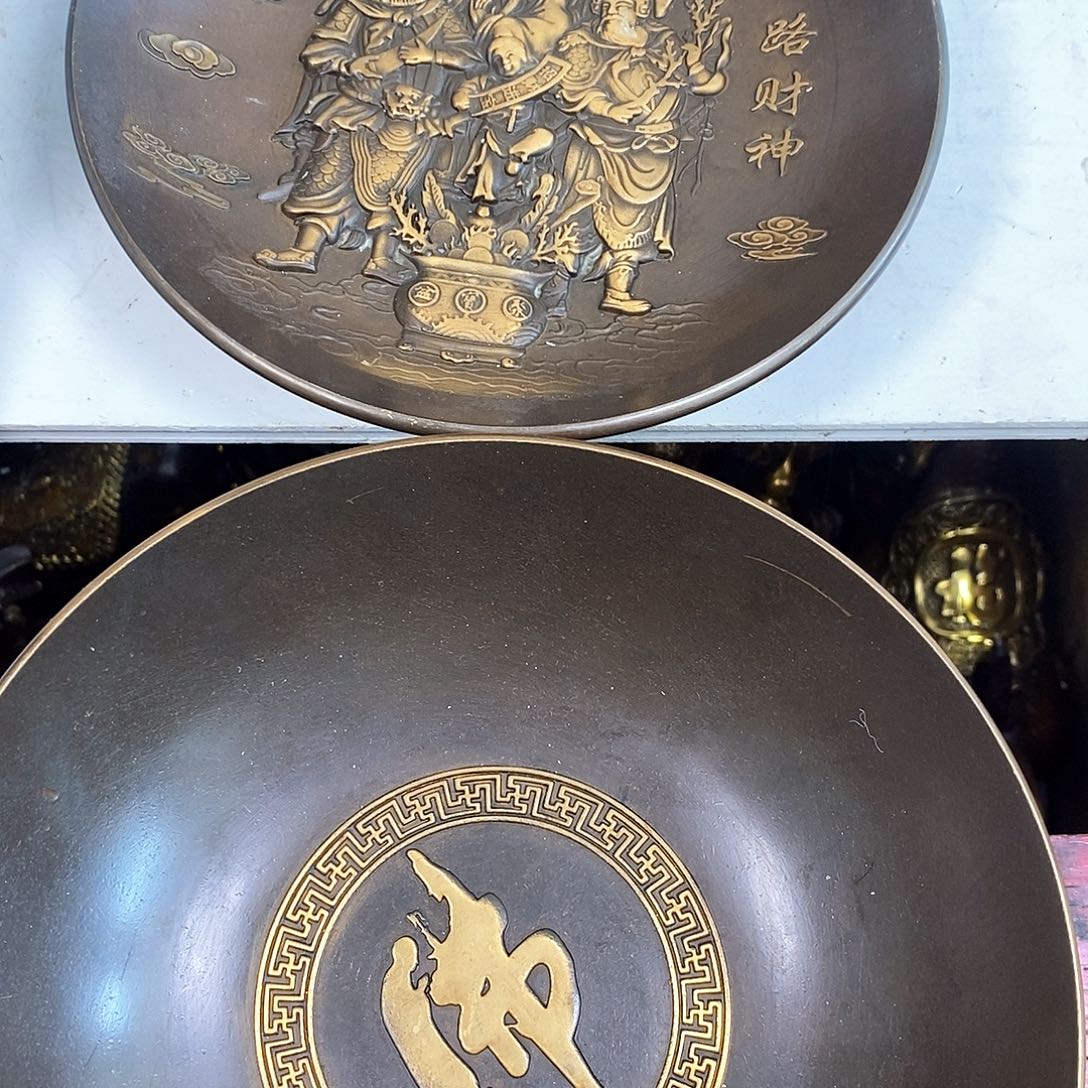 大**士铜盘手工制作工艺