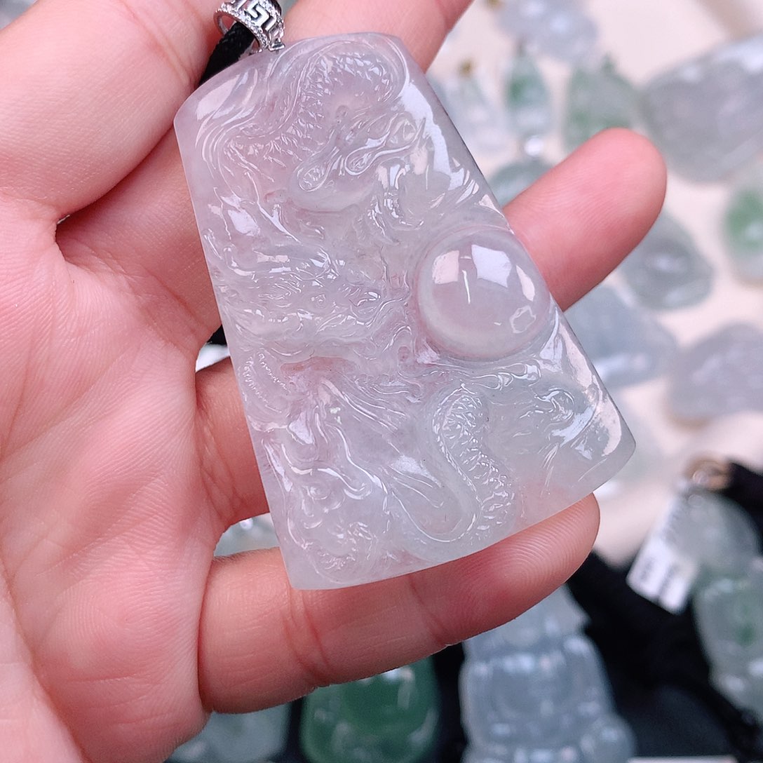 翡翠颈饰18K金镶嵌冰胶龙牌56*37*5.8