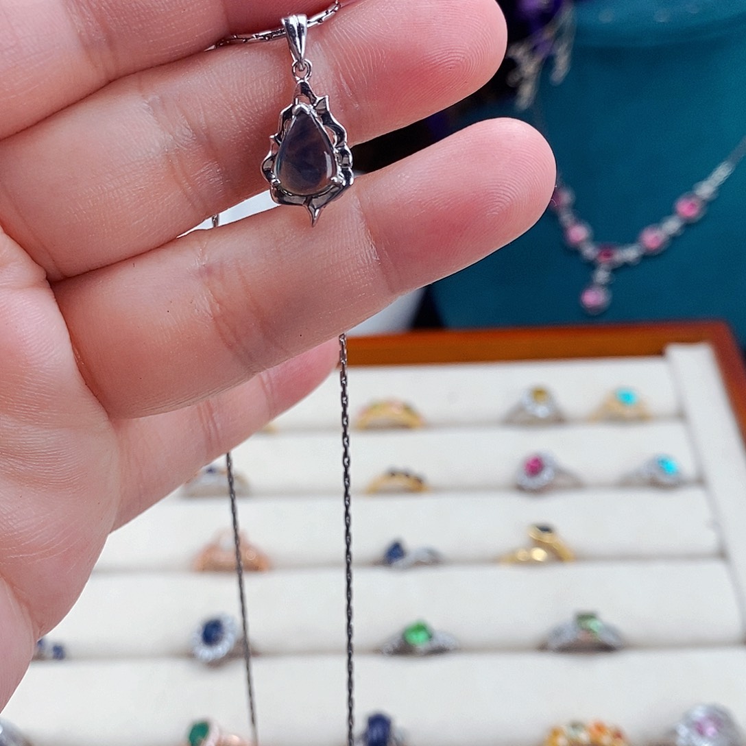 蓝宝石颈饰银S925镶嵌