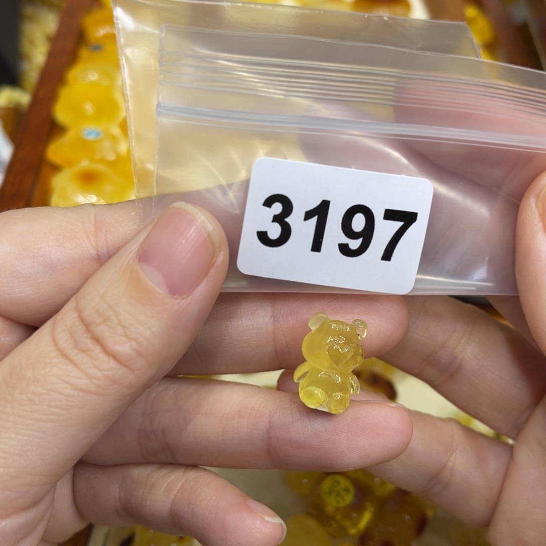 琥珀珠宝奇石未镶嵌