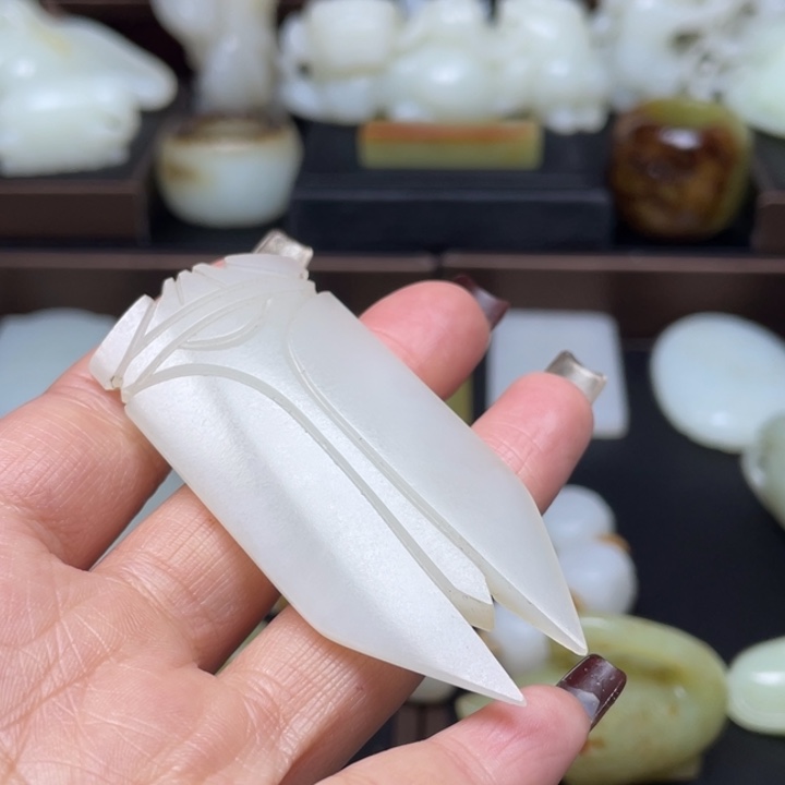 和田玉颈饰未镶嵌远**叶