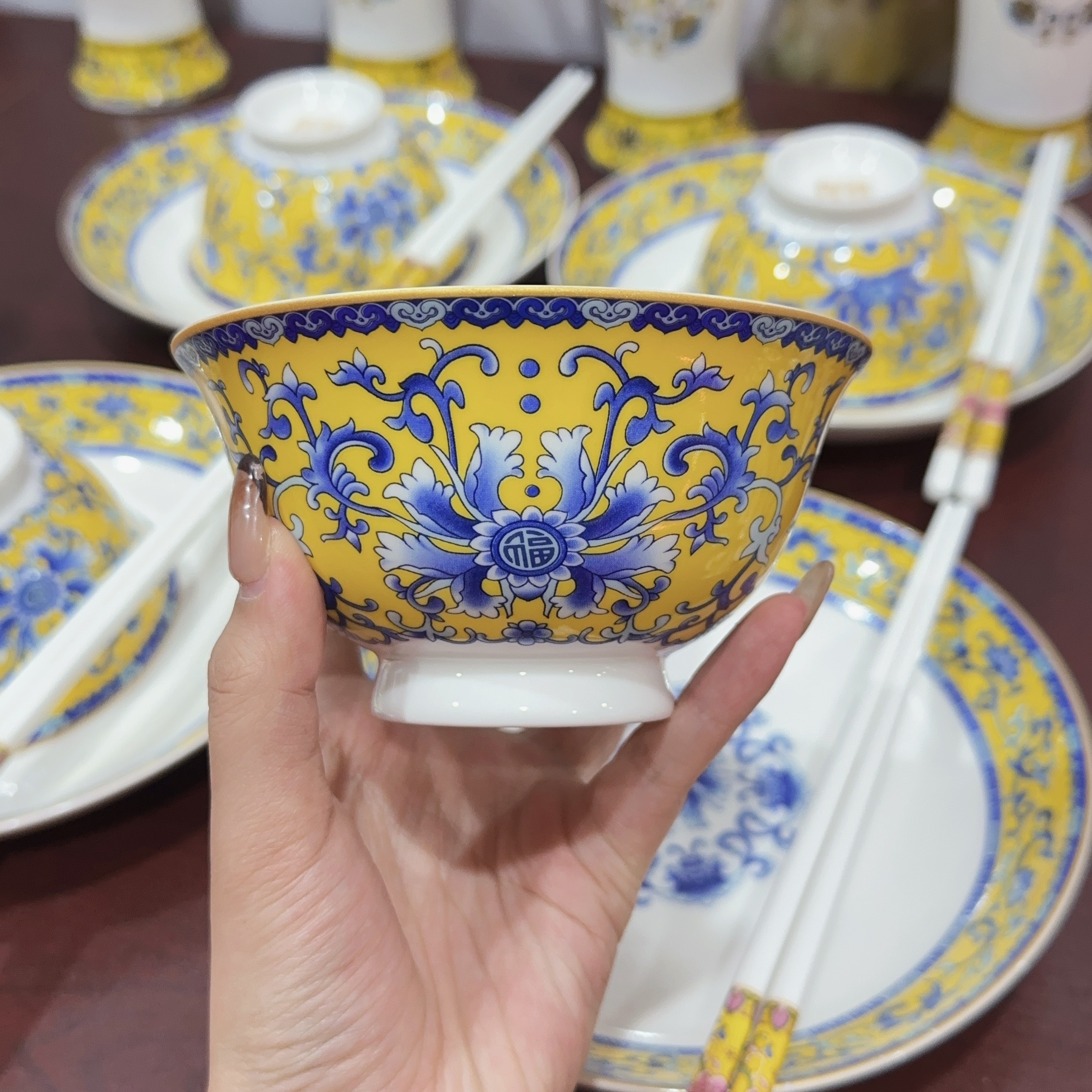 4.5英寸珐琅彩青花缠枝连米饭碗（一个装）