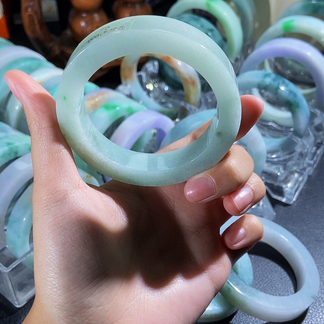 金***光定制翡翠未镶嵌手镯