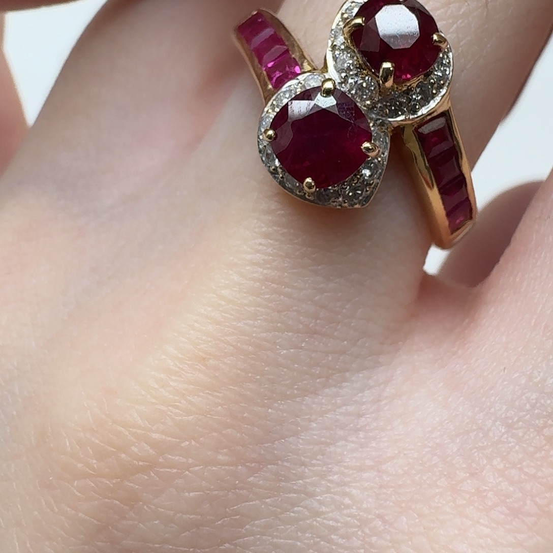 未镶嵌红宝石戒指