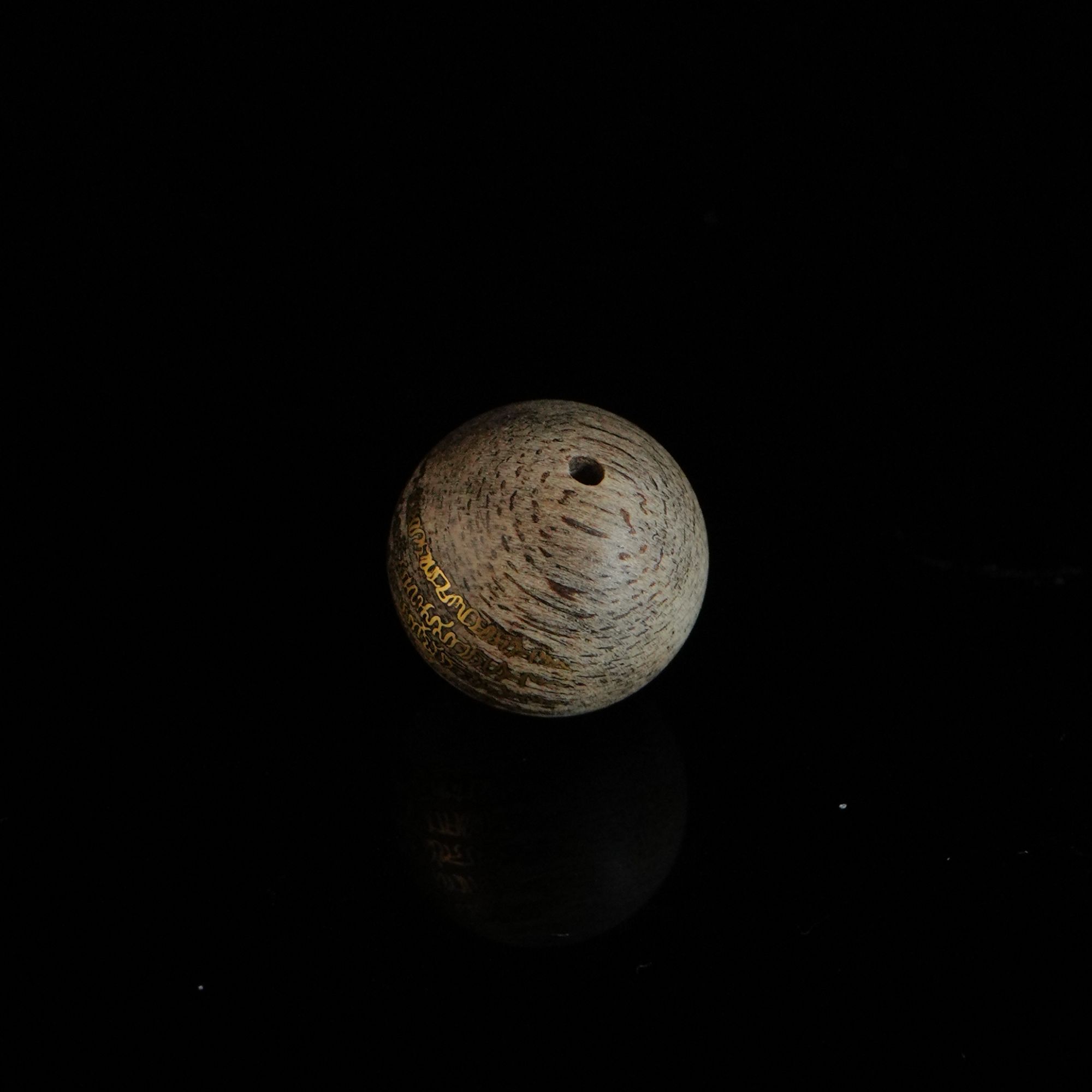 DY-C1033 东马85分沉错金五条经 1.4cm  1g