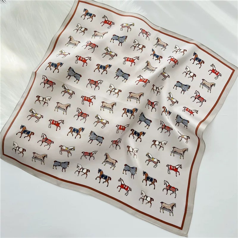 【白色小马】100桑蚕丝不起球薄款女士女时尚休闲风小马丝巾53cm