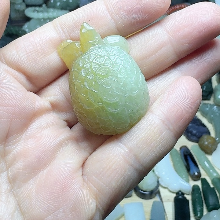 和田玉（黄玉）未镶嵌颈饰