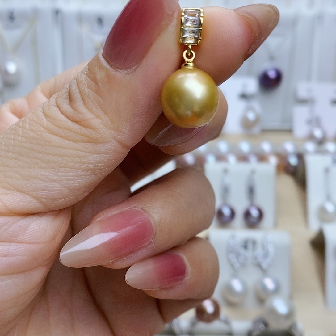 淡水珍珠吊坠(赠链)合金