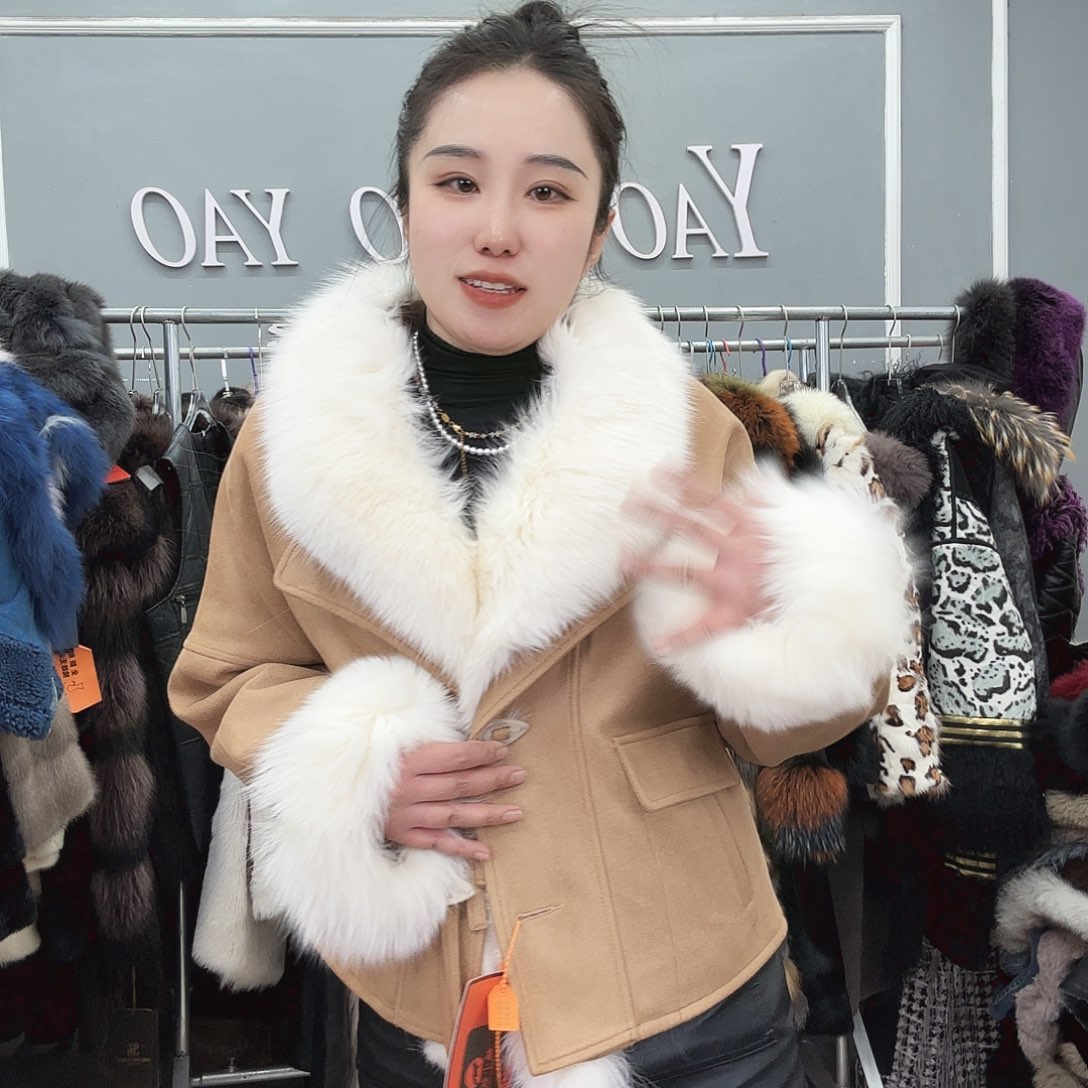 姚小妖家高端皮草