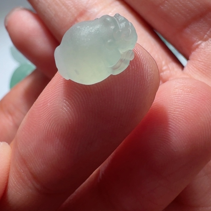 定制翡翠未镶嵌天然翡翠金蝉