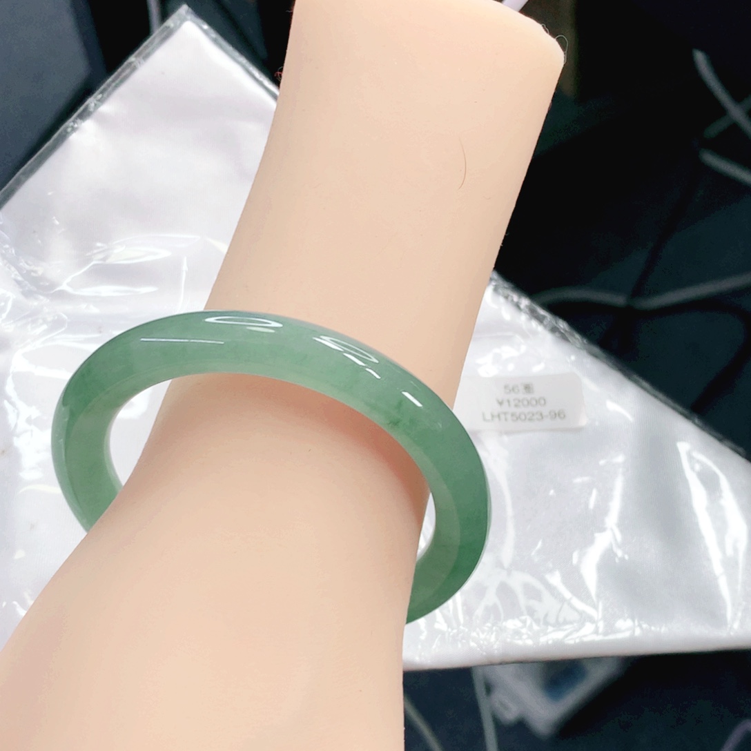 翡翠未镶嵌手镯56