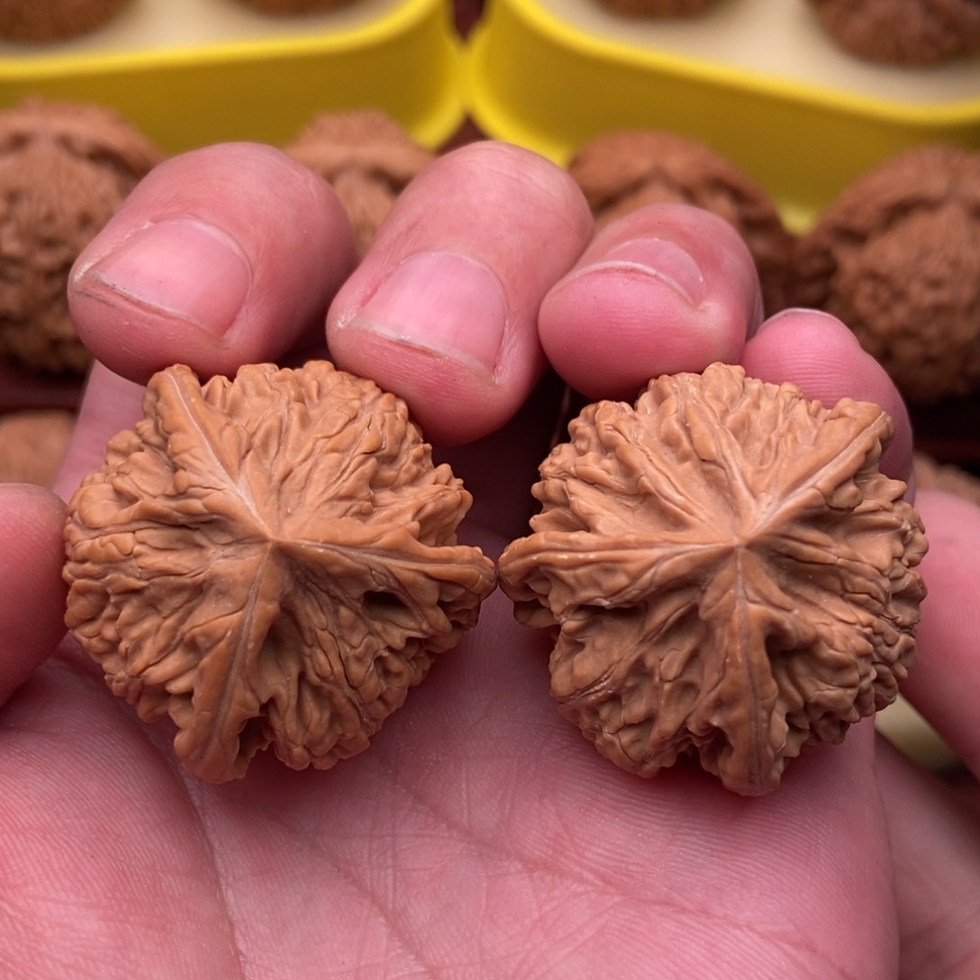 桃核把件粗筋三棱35