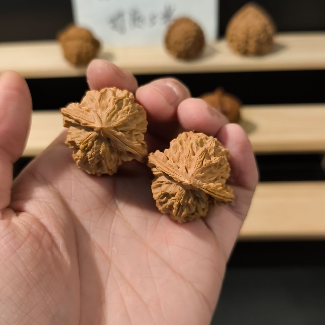 文玩核桃吊坠34+盘山公子帽