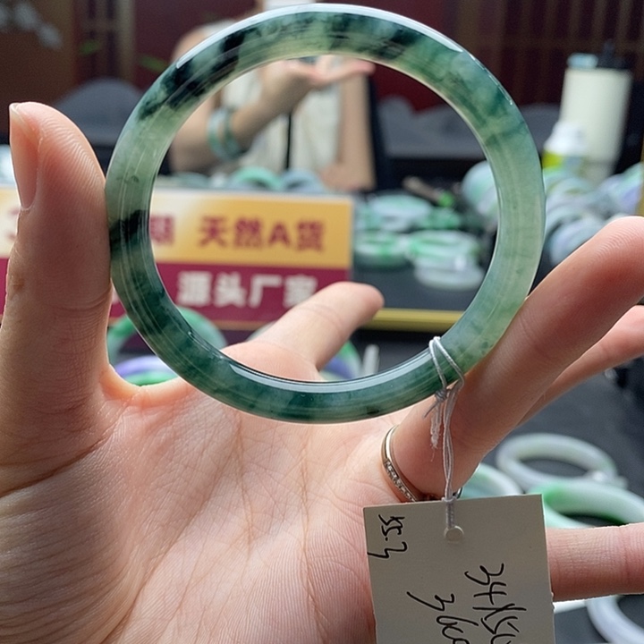 翡翠手镯未镶嵌55圆条