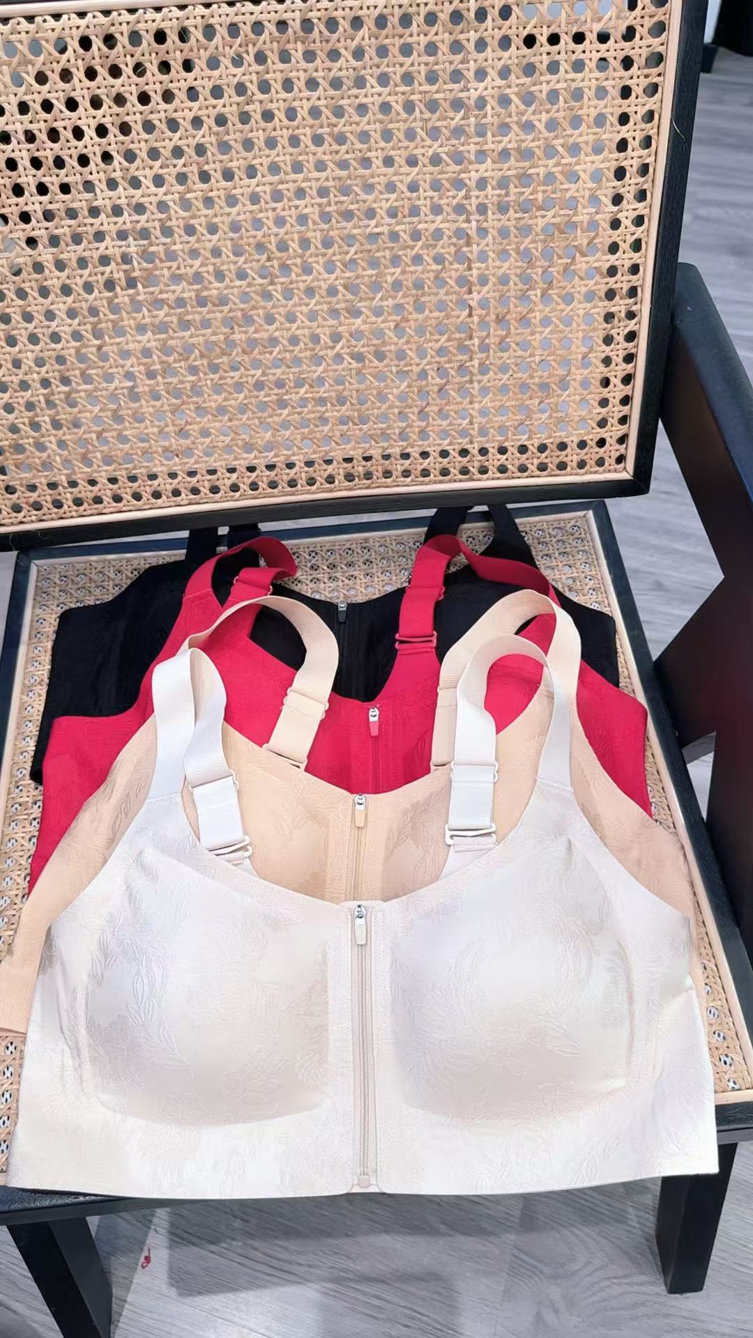 2025新款4色暗花绣美背背心轻奢风