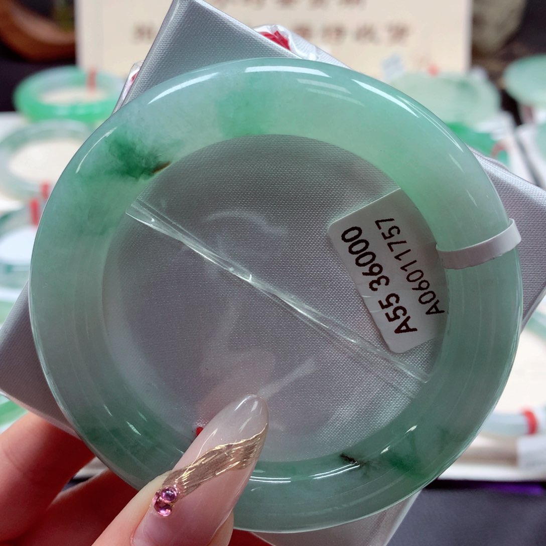 翡翠手镯（圆镯）未镶嵌22（15号）