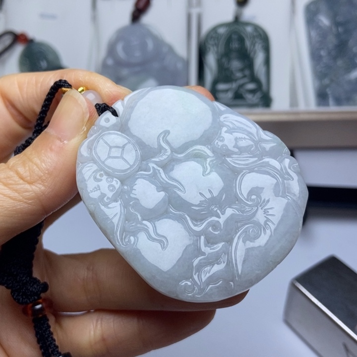 翡翠未镶嵌颈饰翡翠