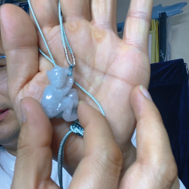 翡翠颈饰未镶嵌猴子