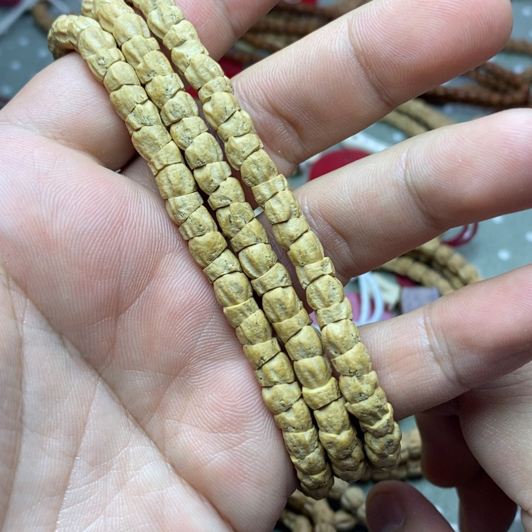 柏香籽/百香籽吊坠手作热振油皮多棱顺几何大肠6.6左右