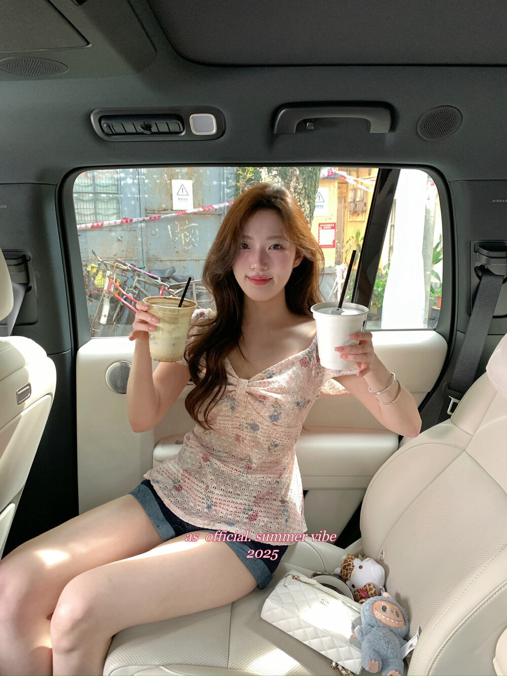 19-29纯欲度假风清冷提花扭结领口设计甜美小衫