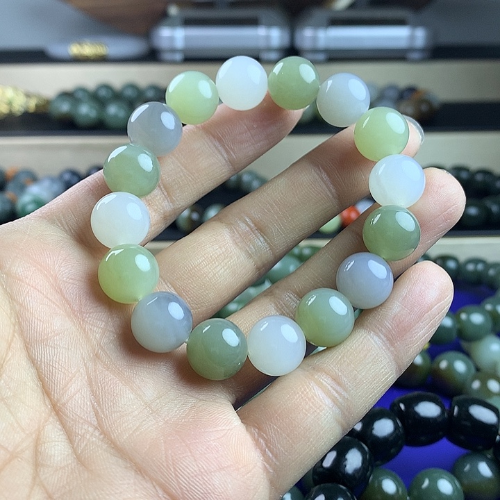 和田玉手串未镶嵌