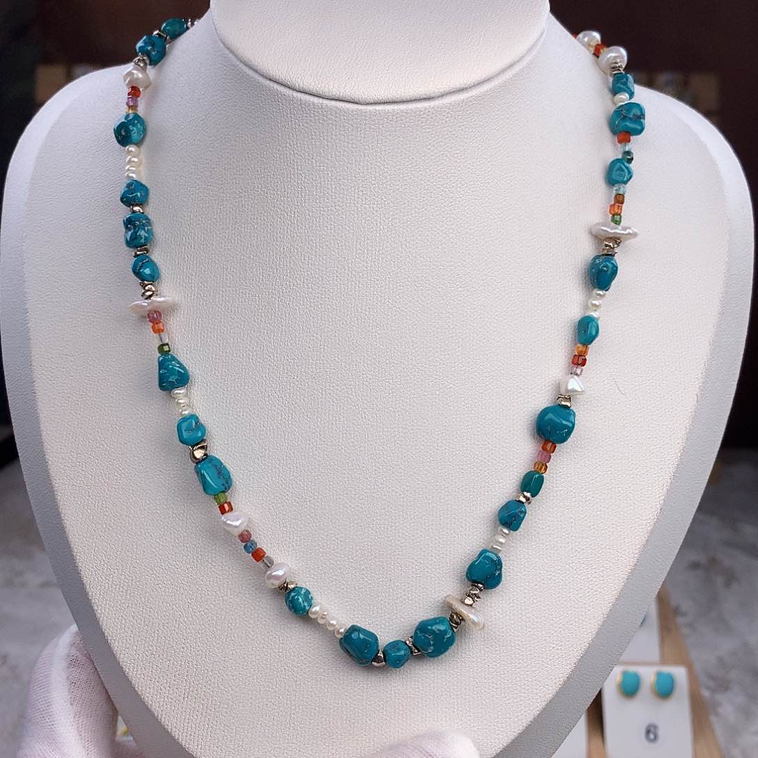 绿松石颈饰未镶嵌