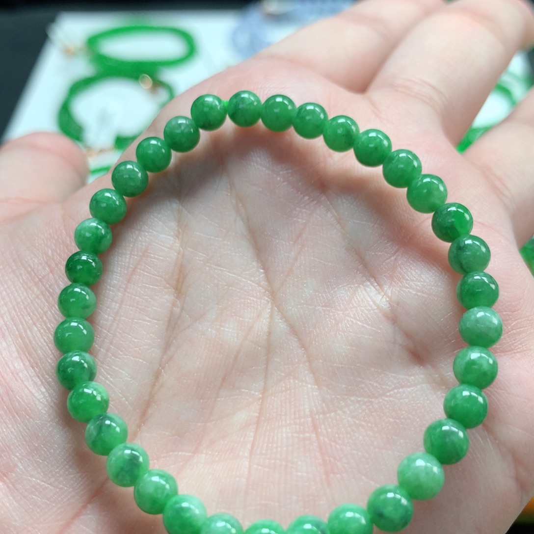 翡翠未镶嵌手链翡翠