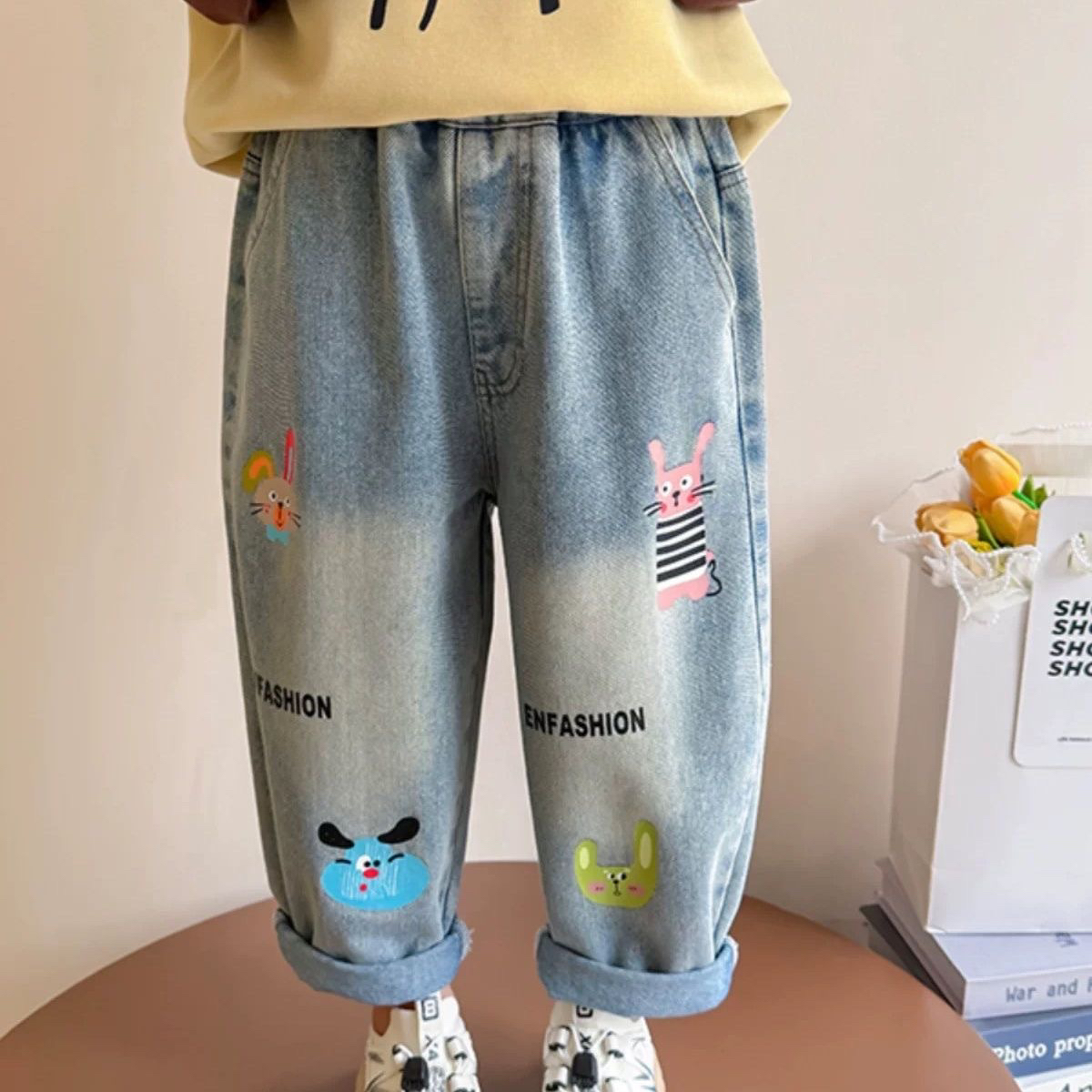 女童牛仔裤2025春季新款女宝直筒宽松裤子中小儿童洋气卡通春秋装