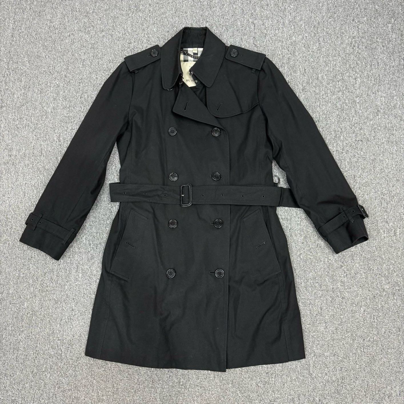 99新 BURBERRY/博柏利 14269762 nz 黑色内里格纹风衣外套 UK8码