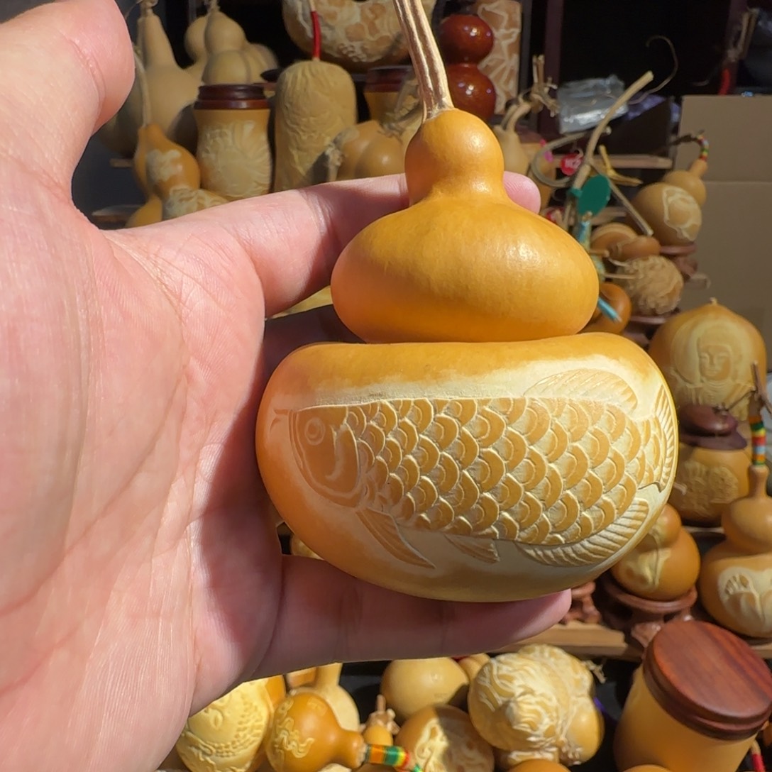 有机玻璃金龙鱼雕刻