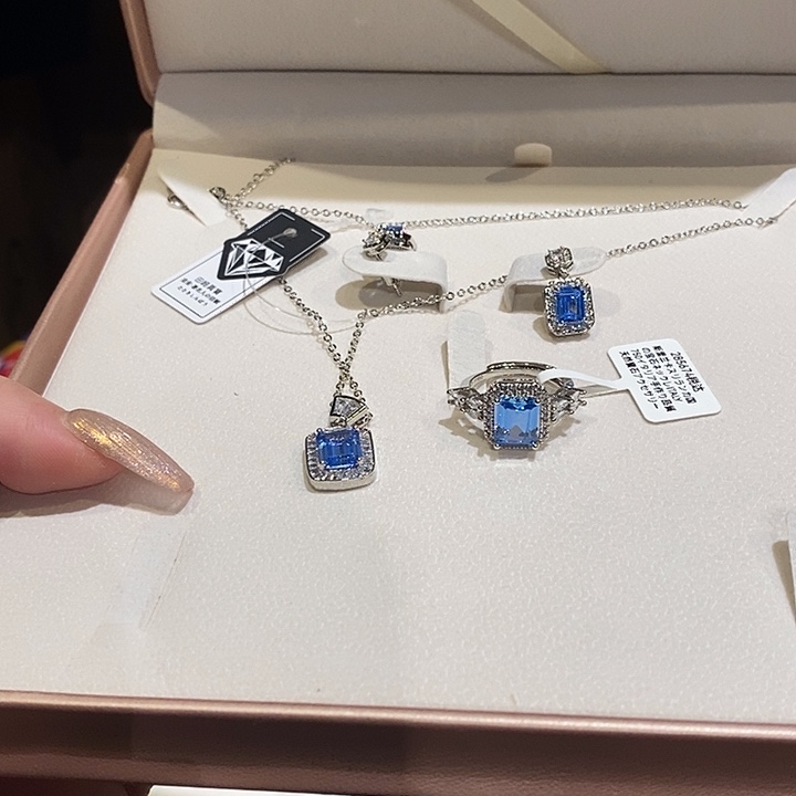 H***生中古香水沐浴露持久留香