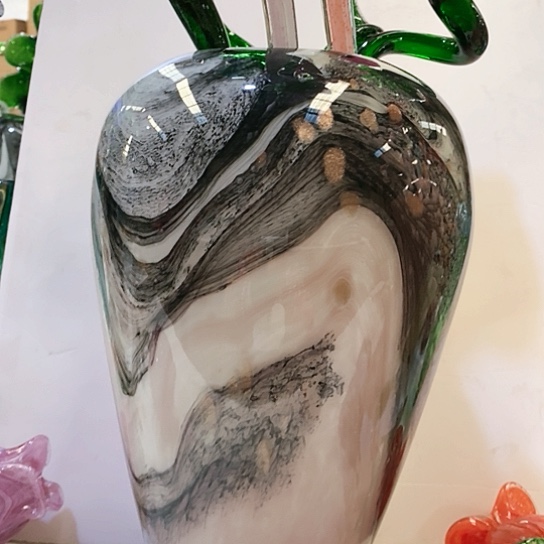 琉璃花瓶高30厘米口径9厘米