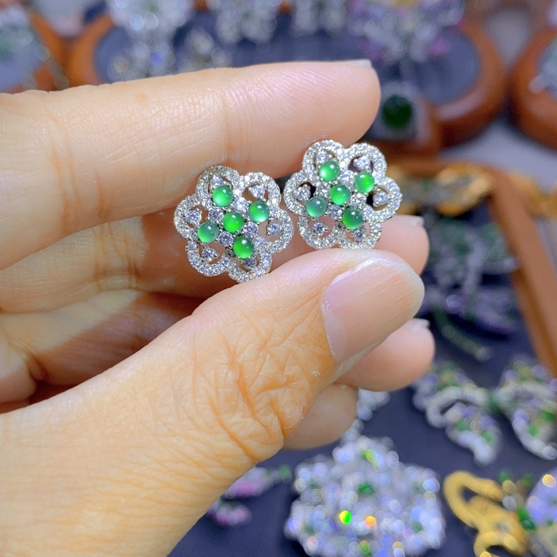 翡翠颈饰银S925镶嵌天然翡翠