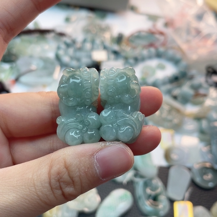 细***焕翡翠未镶嵌颈饰A货翡翠不退不换