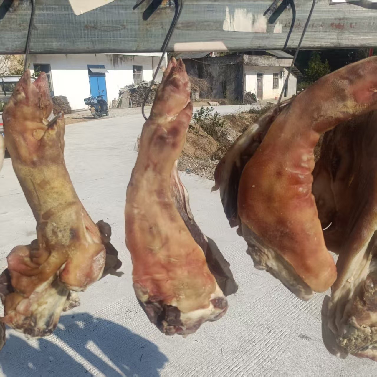 【风干猪蹄】现场称重    大别山农家自制腊味特产