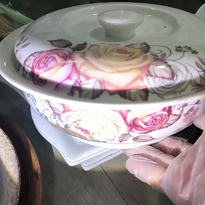 盘瓷片陶瓷杯盘壶碗都有