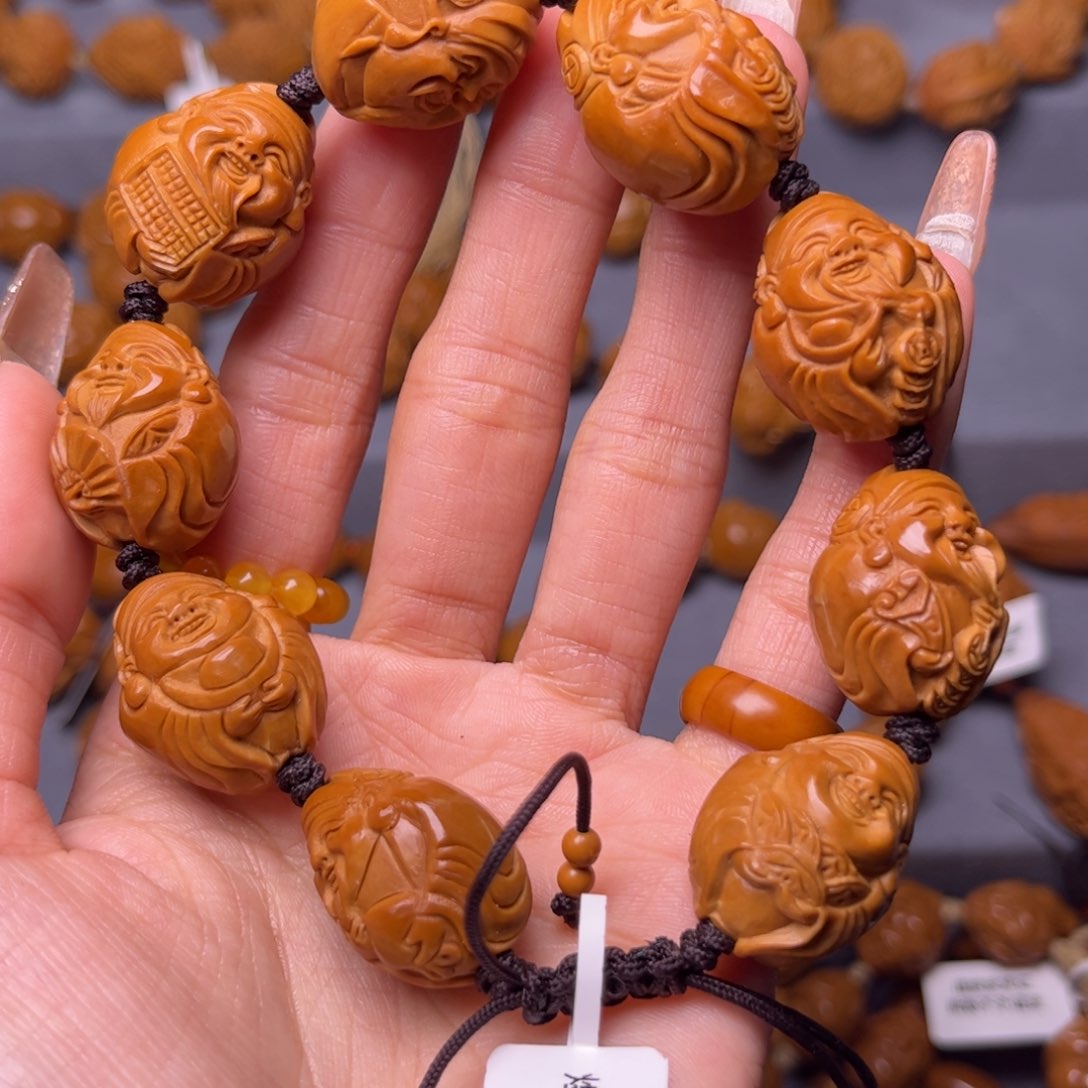 橄榄核吊坠1.9八方来财