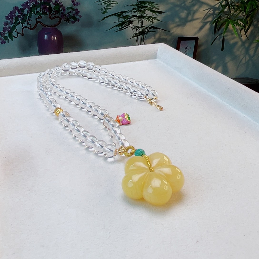 18K金镶嵌颈饰蜜蜡蜜蜡