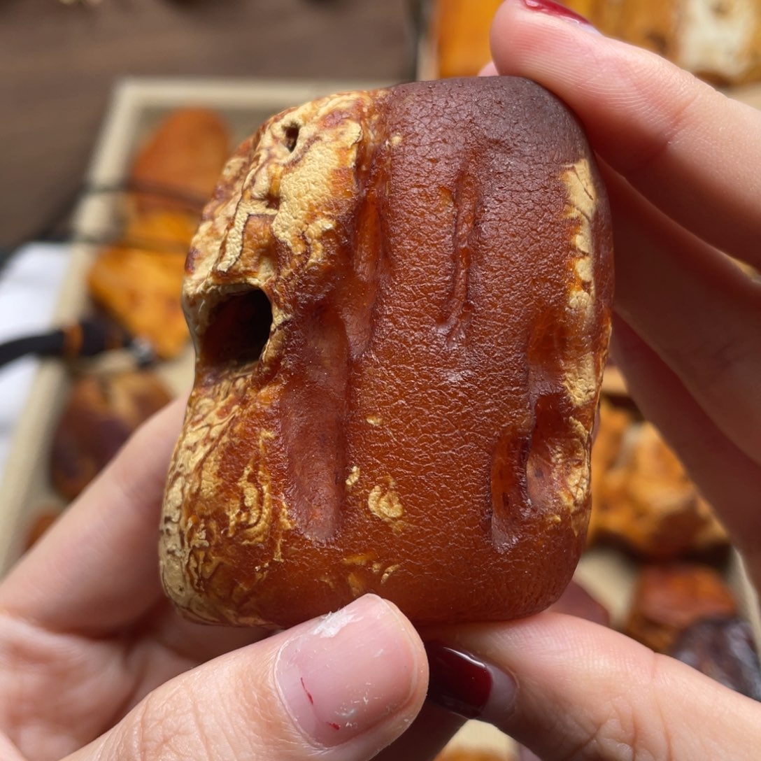 琥珀未镶嵌珠宝奇石