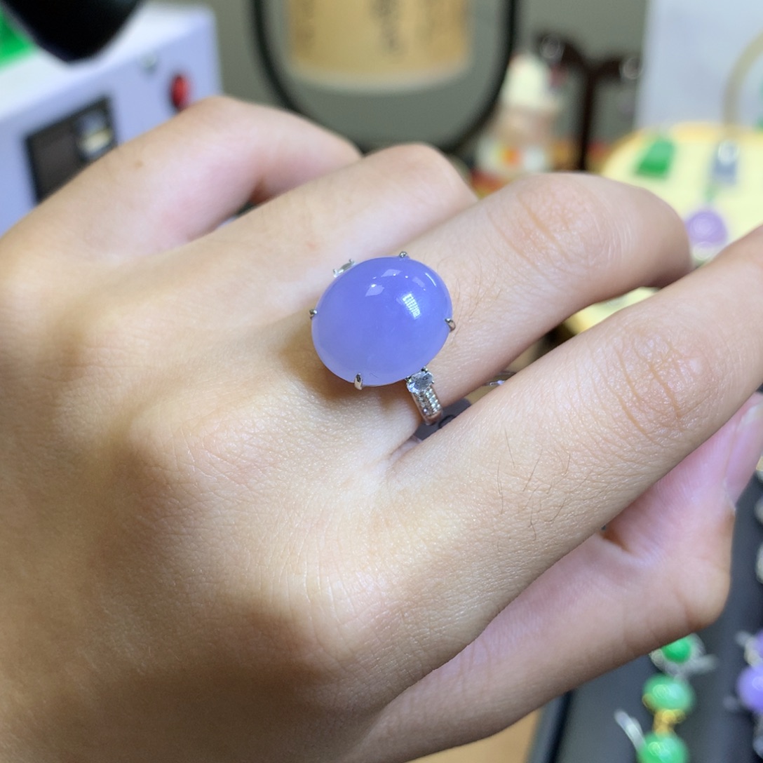 翡翠18K金镶嵌颈饰翡翠