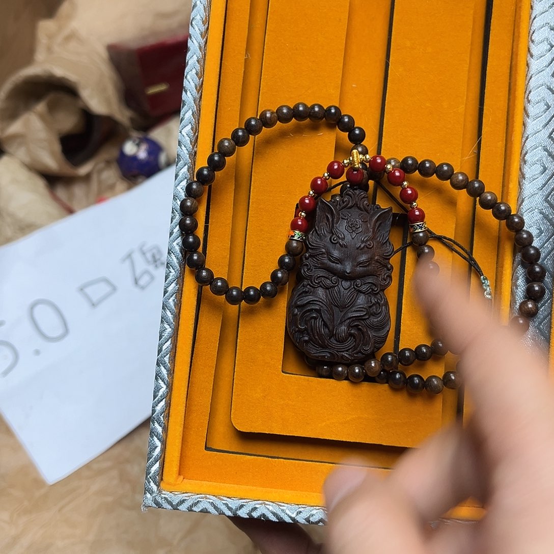 大叶紫檀（黑酸枝木类）