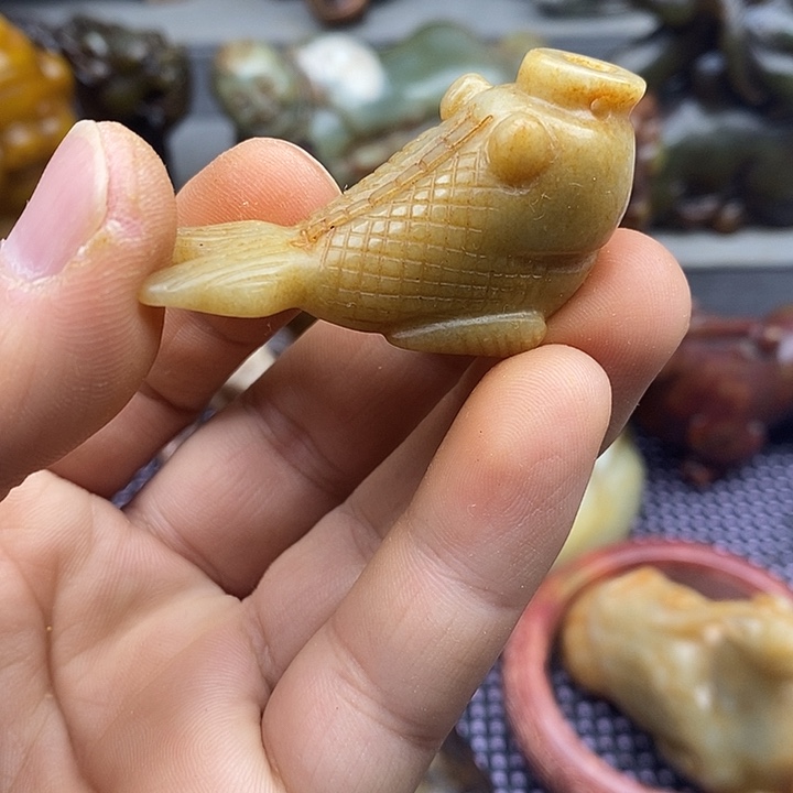 未镶嵌蛇纹石玉颈饰