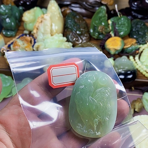 未镶嵌蛇纹石玉手链