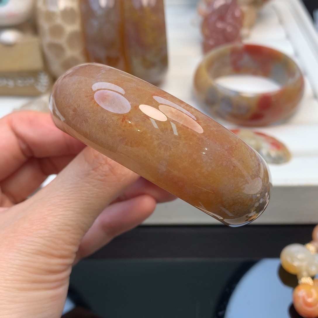 硅化珊瑚（珊瑚玉）手镯未镶嵌悦