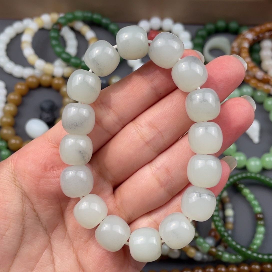 和田玉手串未镶嵌