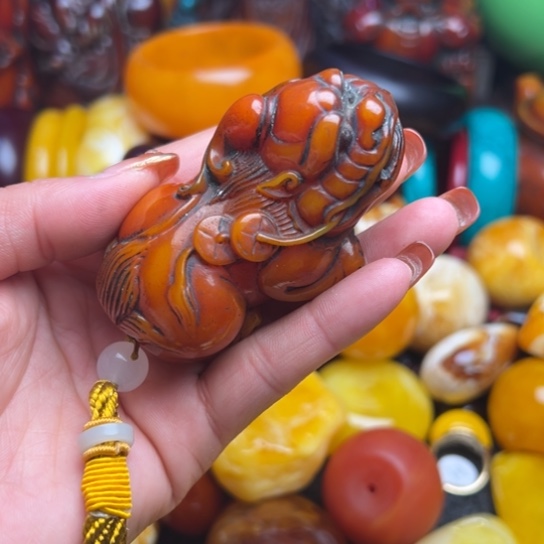 琥珀手串未镶嵌蜜蜡