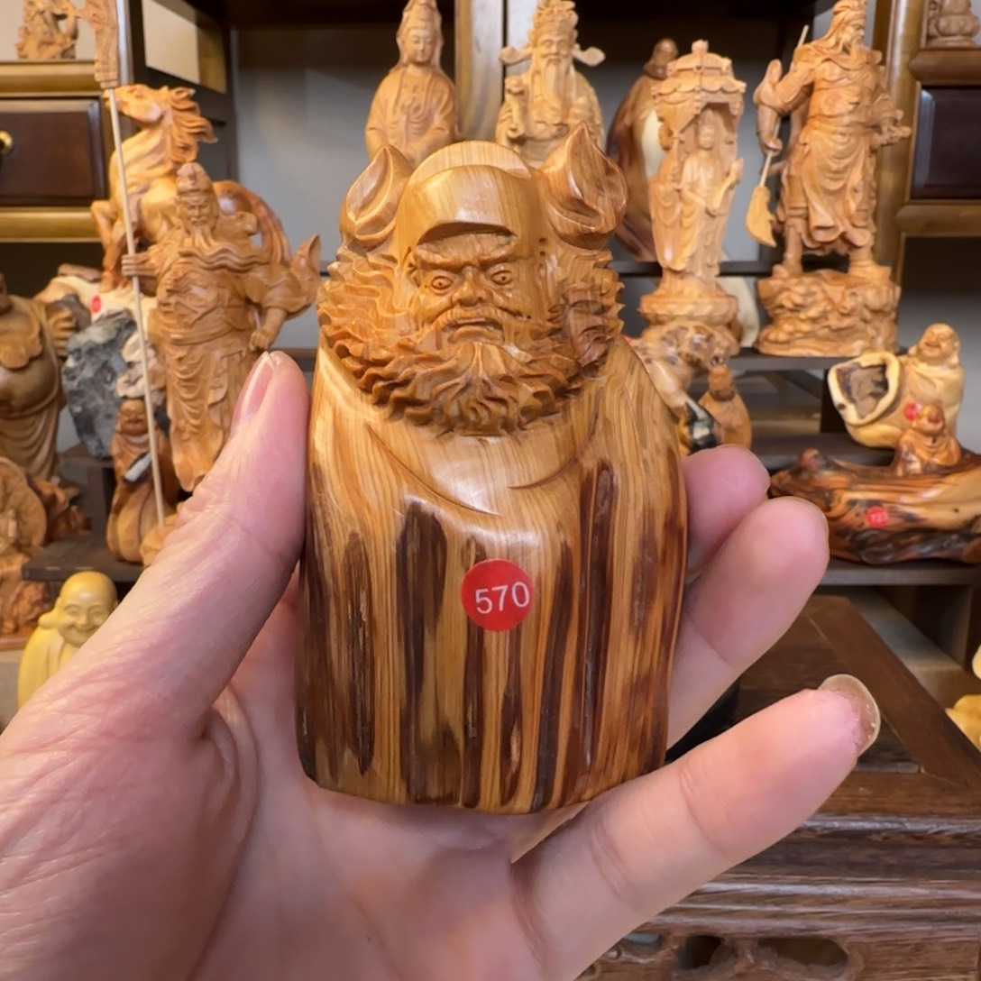 崖柏小木匠艺雕一物一拍