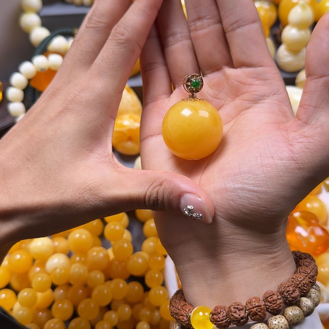 琥珀珠宝奇石18K金镶嵌圆珠32mm